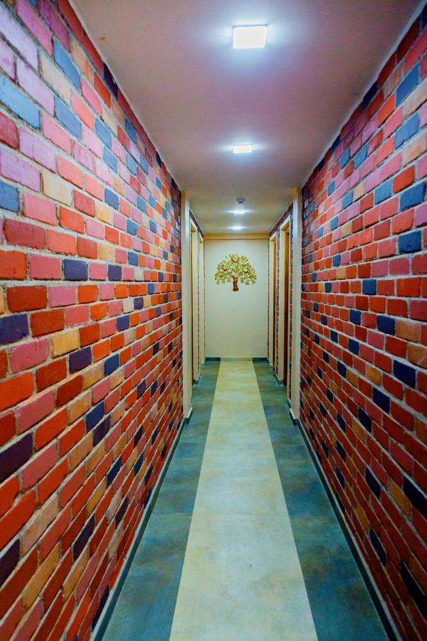 Laughing Waters Fine Stay Kuttalam  Exterior photo